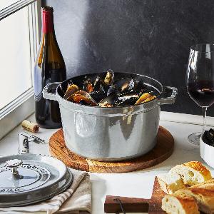 Staub Cocotte rotonda 24 cm grigio grafite ora a 219  sconto 24