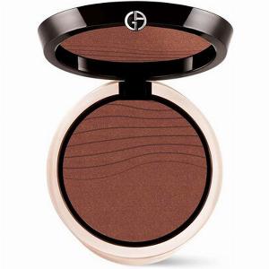 Luminous Silk Glow Fusion Powder Une poudre de finition légère et longue durée pour un résultat naturel et radieux 14