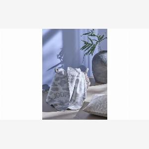 22 Rabatt auf die JOOP Wohndecke sichern