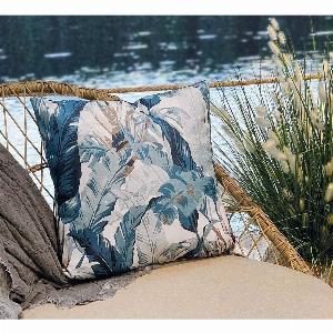 Wetterfestes OutdoorKissen mit tropischem PalmenDesign 45x45cm jetzt 1297  19  Rabatt