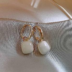 Enjoy 31 Off Elegant Wine Red Heart Dangle Earrings with Vintage Touch