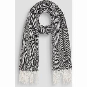 Sconto del 30 su una sciarpa con frange eleganti