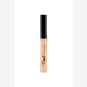 Debenhams Womens Fit Me Matte Poreless Ultra Blendable Full Coverage Concealer in Light