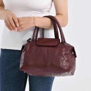 40 Rabatt Gepolsterte PatchworkTasche aus Schafleder in Burgund