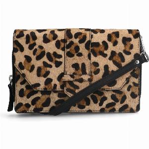 LederClutch mit Leoprint