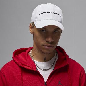 Sichern Sie sich 14  Rabatt auf die Nike Jordan Club Unstructured Cap in Weiß