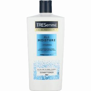 Enjoy 15 Discount on Tresemmé Rich Moisture Conditioner 685 ml