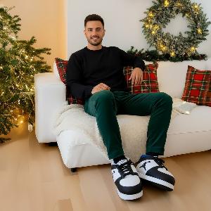 Pantofole sneaker nere bianche fat man taglia unica