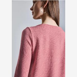 Tshirt en tricot prix réduit  de 25  à 15  40  de remise
