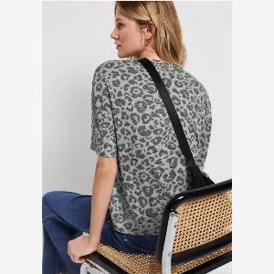 Tshirt à motifs  prix réduit à 21  soit 30  sur 2999