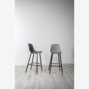 ESTYLO Sgabello da cucina Seduta e schienale in polipropilene Base in metallo verniciato nero47cm X 37cm H 103cmSeduta grigio chiaro gambe metallo