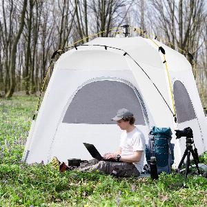 Outsunny Kuppelzelt für 4 Personen leicht stabil wasserdicht UV 50 Pop Up Campingzelt mit Haken Tür Fenster Bodenplane Familienzelt mit 1000mm Wassersäule Zelt für Camping Reise Trekking Garten   Aosom