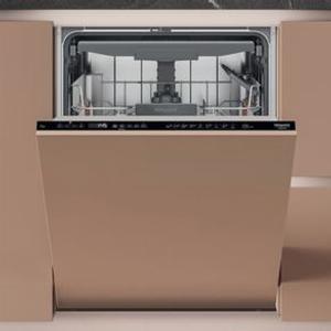 Offerta Risparmia 23 su Lavastoviglie Hotpoint Ariston nera 6 cesti