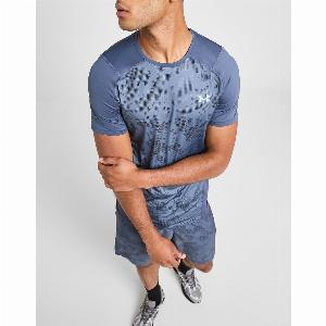 Économisez 25  sur le Tshirt HeatGear Camo pour homme Under Armour  Marine