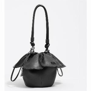 Tasche Pétalo aus schwarzem Leder jetzt für 342  4  Rabatt