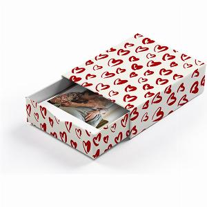 Risparmia il 13 su Scatola con 30 foto in stile Cuore Rosso