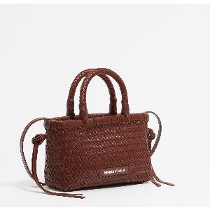 Sac shopping en cuir marron avant 145  désormais à 138  5