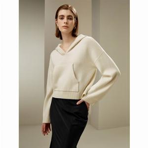 Felpa con cappuccio LILYSILK in lana e cashmere bianca sconto 15