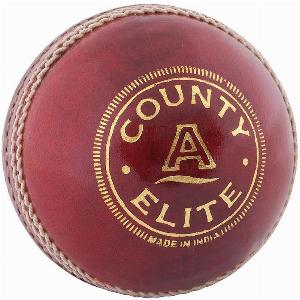 Enjoy an 11 Discount on Readers County Elite A Cricket Ball