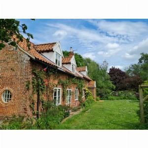Enjoy a 14 discount on Keepers Cottage in Wolterton Limited time offer