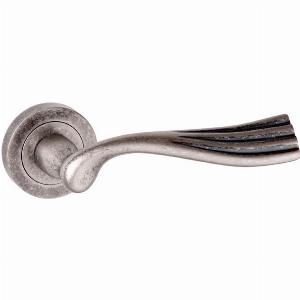 Richmond Lever Door Handle in Aged Silver Finish