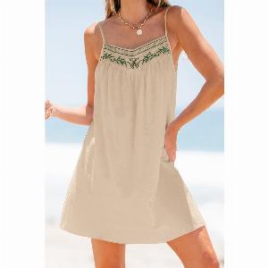 Robe courte crème tissée avec broderie