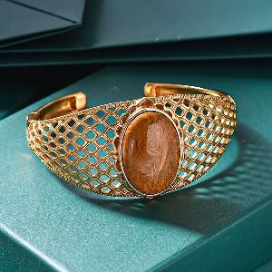 40 Rabatt auf skulpturierten Armreif aus messingschmuck 19 cm 34 ct