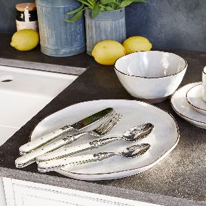 Set di 6 piatti Biarré ora a 4796  con uno sconto del 20