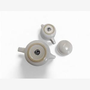 Set teiera e lattiera in ceramica bianca di Franco Bucci anni 70