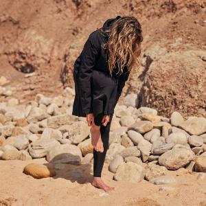 Womens Pursuit Waterproof Lightweight Changing Robe JacketBlack