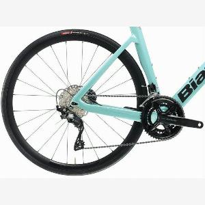 Rennrad Bianchi Oltre Race 105 Carbon 2026 57 cm frei Haus