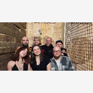 Sichern Sie sich 18 Rabatt 60 oder 90 Min Axtwerfen für 24 Personen