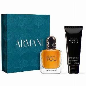 Coffretcadeau pour la Fête des Pères Emporio Armani Stronger With You Eau de Toilette 50 ml Éternellement séduisant STRONGER WITH YOU EAU DE TOILETTE captive les sens avec son parfum unique une aura irrésistible qui laisse une impression durable 50 ml