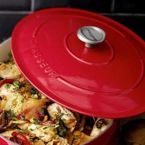 Enamelled Cast Iron Round Dutch Oven Chilli Red By Chasseur Size 26cm 52 Ltr