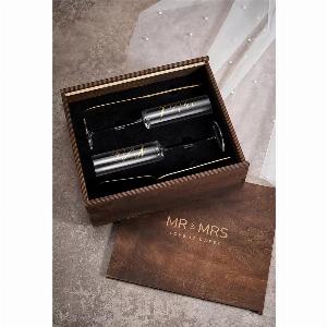 AW Wedding Cake Cutting Set with Champagne Glasses