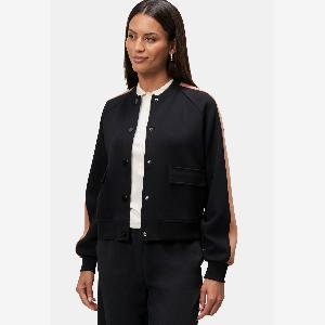 20 Rabatt auf stylische Jacke mit auffälligen Kontraststreifen