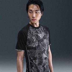 Sparen Sie 14 auf das Nike Academy Herren DriFIT Fußballshirt  grau Polyester