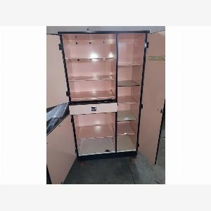 Sconto del 20 su credenza vintage rosa degli anni 70