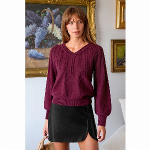 Pull rouge col V