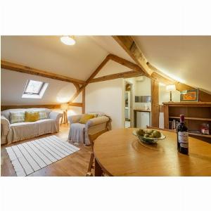 Woodland Escape Lodge