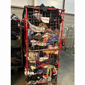 London Shop Closure 200 Summer Dresses Now 60 Down from 240 Save 75