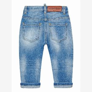 Jeans Dritti con Targhetta Logo