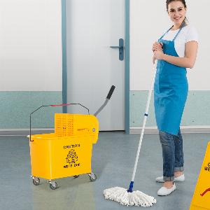 HOMCOM Chariot de nettoyage lavage seau de ménage 20 L avec essoreur et séparateur eau sale propre jaune 60L x 27l x 71H cm
