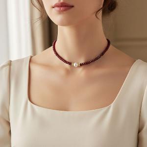 67 sparen Verstellbare Halskette mit roten Quarzit und Muschelkernperlen