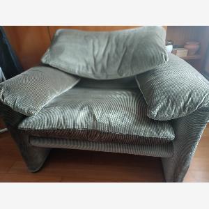 11 Rabatt auf Maralunga Sessel in grün von Vico Magistretti 1980