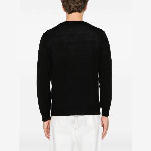 10 di sconto su Maglione nero con logo ricamato