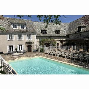 Camping Le Clos de Banes  tarif réduit de 455  au lieu de 840