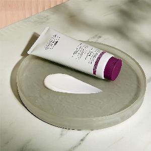Colour Shield Mask with Camu Camu Berries