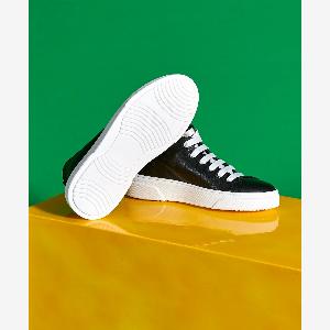 Sneakers haut cuir noir imprimé pour homme