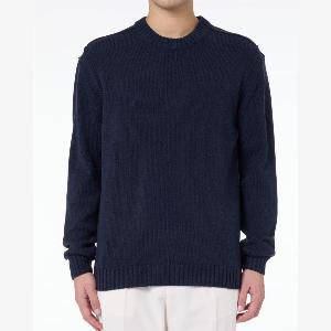 Maglione con collo inglese e toppe blu ora a 198  sconto 10